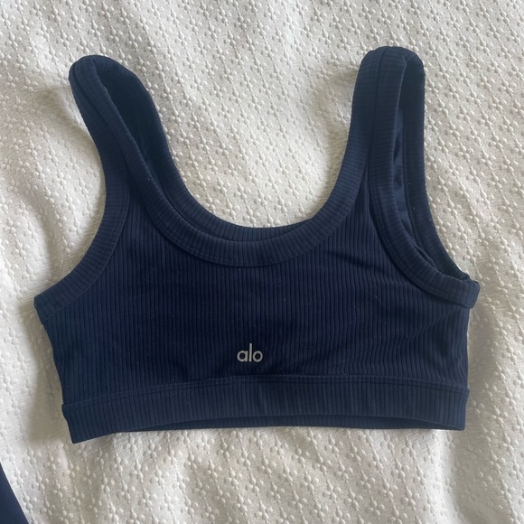 Alo Yoga Pants + Top - Picture 1 of 3